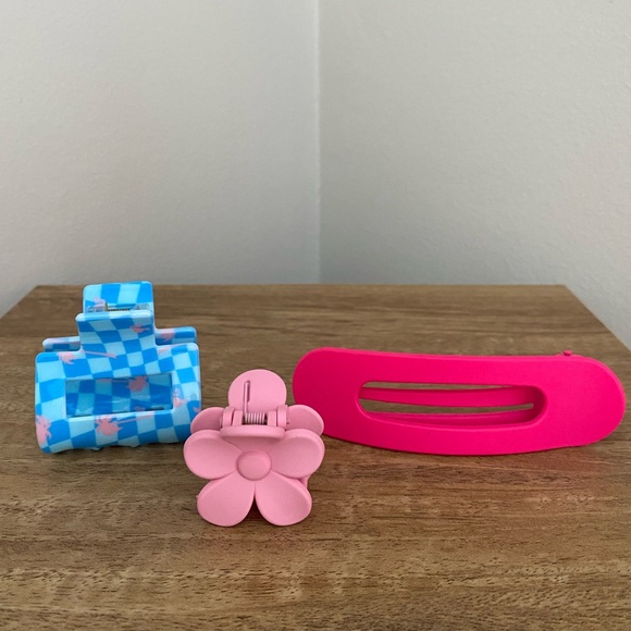 Kitsch Accessories - SOLD - Kitsch Barbie Inspired Hair Clips Set